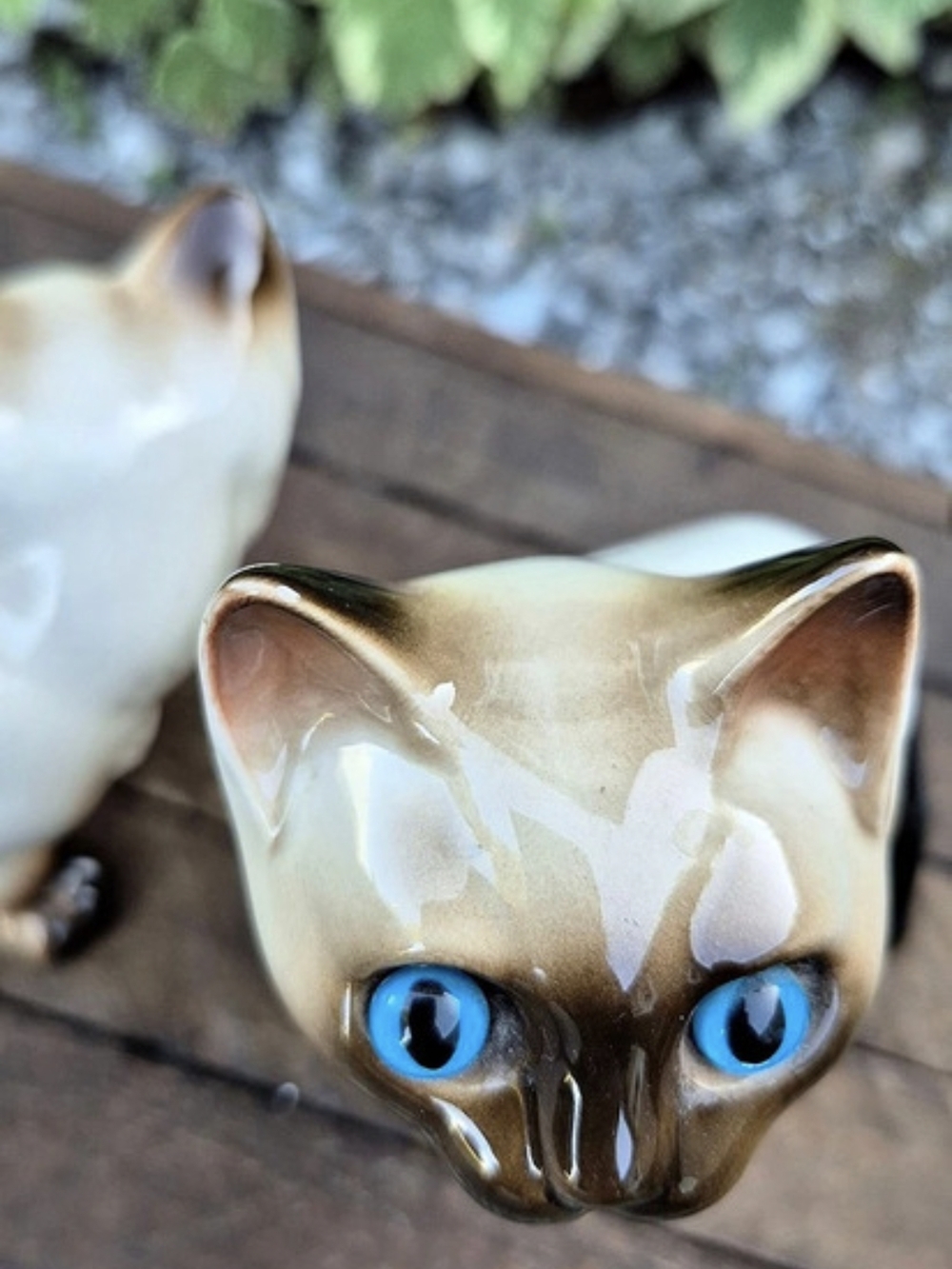 Vintage 1970s Siamese Cat Figurines Set of 2, MCM Ceramic Seal Point Kitten - Picture 9 of 14